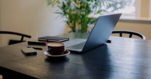 Cena relacionada a ter um bom dia de trabalho com tranquilidade